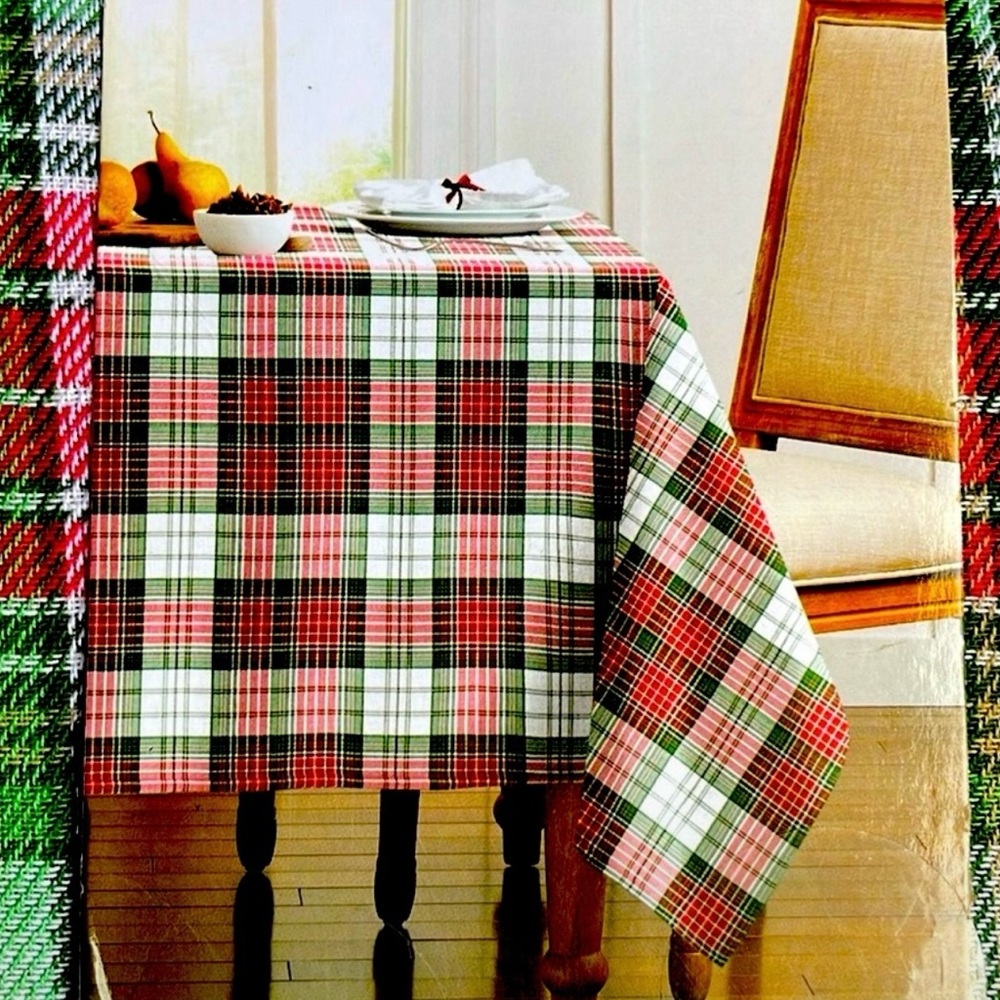 New, Oblong Lauren Ralph Lauren Holiday Plaid Tablecloth🎄 - Picture 2 of 4